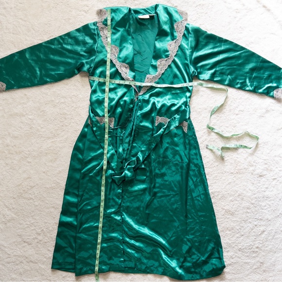 Vintage Victoria’s Secret Green Lace-Trimmed Women's Robe - Picture 7 of 9